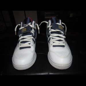 Nike Men’s Sneakers